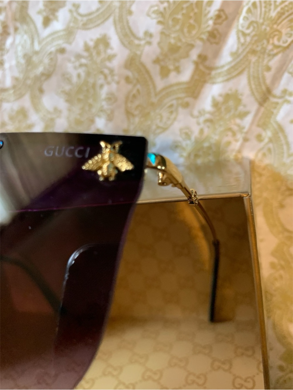 Gucci Women's Dark Purple Shield Sunglasses with Gold Bee Detail - Picture 2 of 12